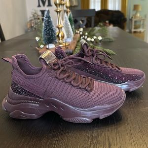 Steve Madden NY 90 women’s sneakers. Mint condition